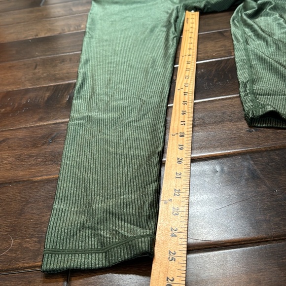 ❤️3/$30 Offline by Aerie Ribbed HiRise Leggings - Picture 8 of 9